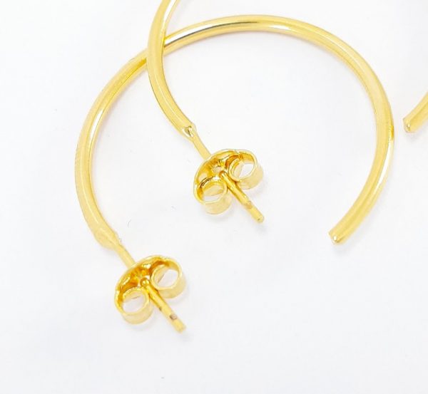 Argola fio redondo liso dourado