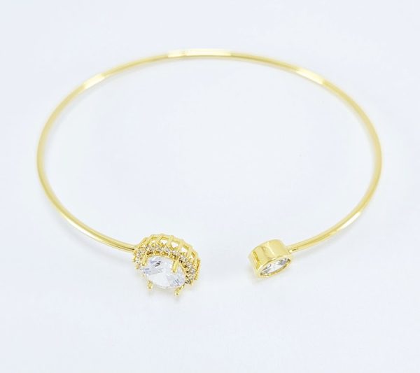 Bracelete fio dourado circulo cravejado com pedra cristal e ponto de luz - Image 2