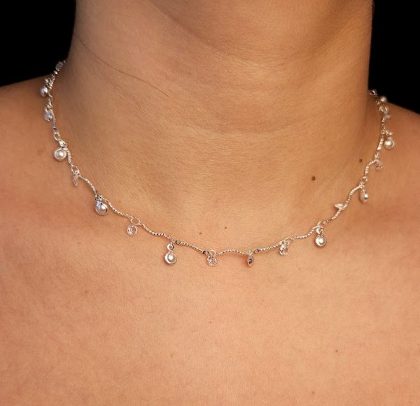 Choker caninhos prateado com ponto de luz pêndulo