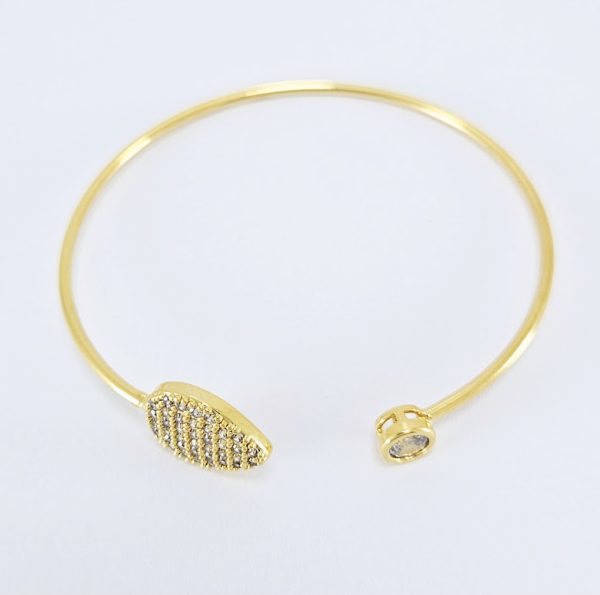 Bracelete fio dourado com gota cravejada e ponto de luz - Image 2