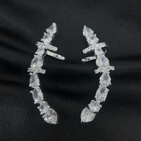 Brinco Ear cuff com pedra cristal