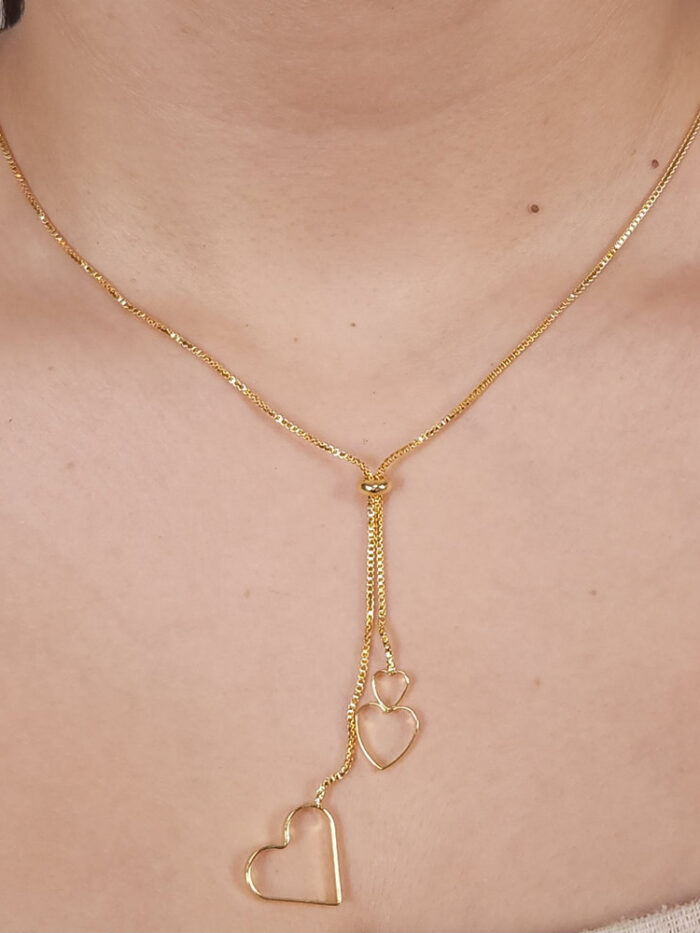 Gargantilha gravatinha coração vazado