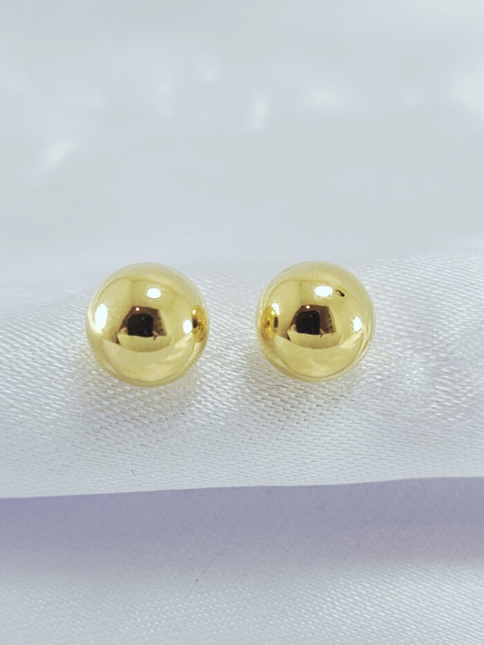 Brinco bola lisa dourado