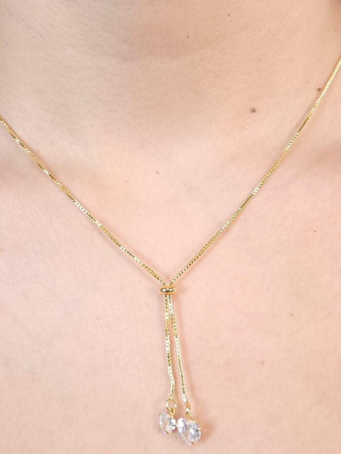 Gargantilha gravatinha coração duplo com pedra cristal