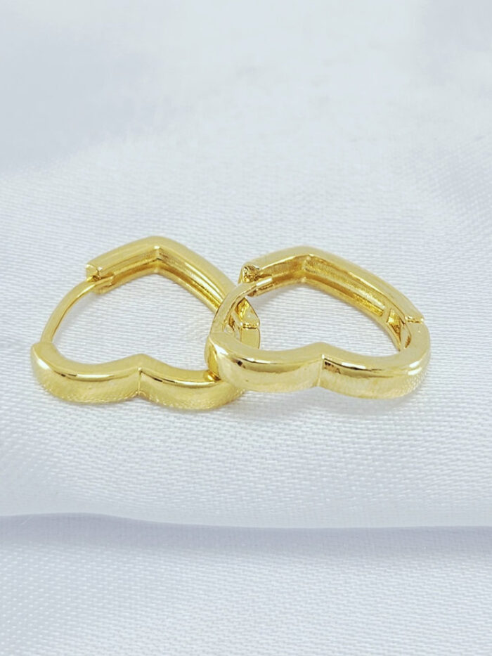 Argola coração fio liso