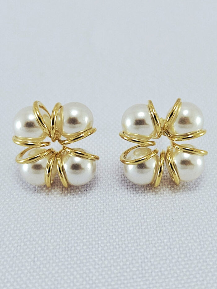 Brinco flor perola