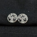 Brinco círculo com árvore e folhas cravejada