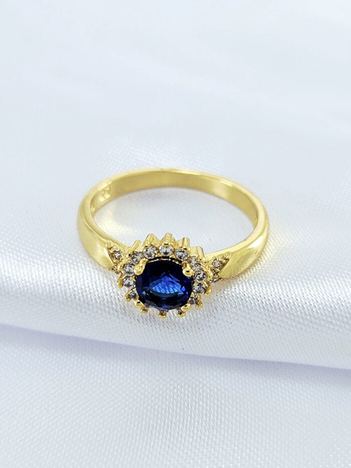 Anel de Formatura Azul Cravejado com zircônias cristal