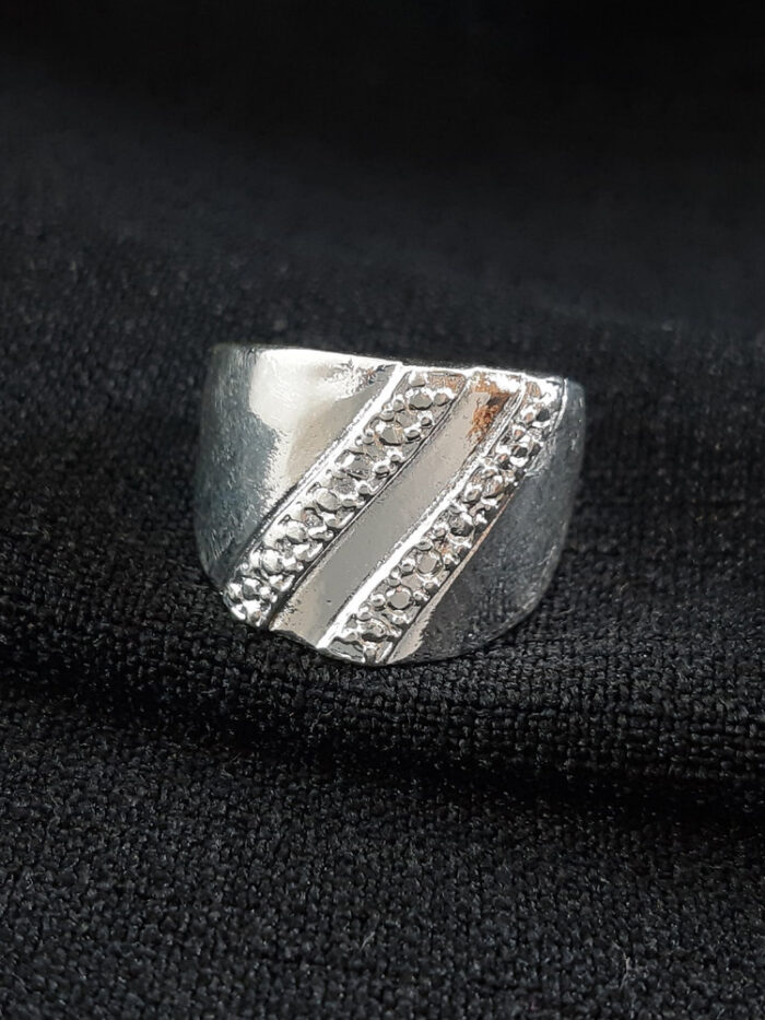 Anel fio duplo detalhe fosco