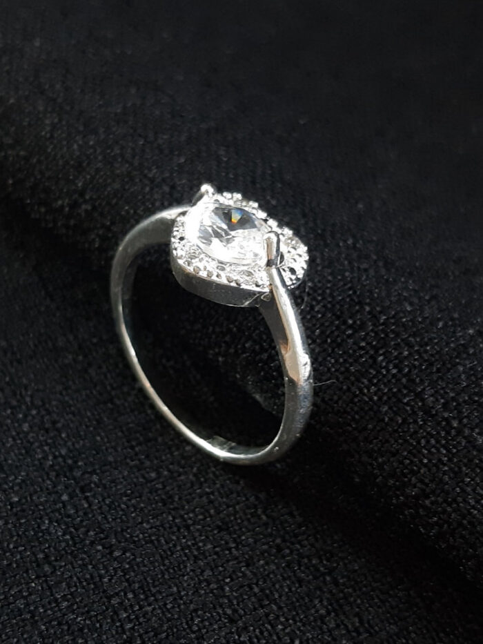 Anel coração pedra cristal fio cravejado