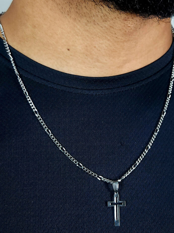 Gargantilha masculina cruz