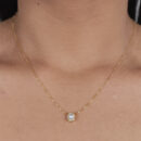 Gargantilha pingente quadrado borda cravejado