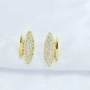 Brinco oval cravejado e liso