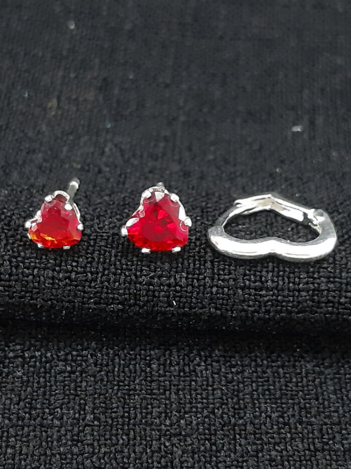 Trio de brincos coração com argola vazada