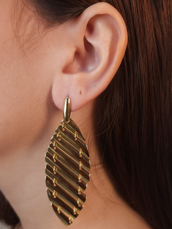 Brinco grande estilo folha dourado