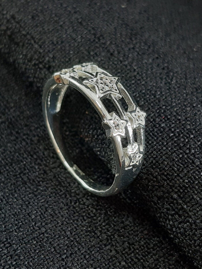 Anel estrelas com pedras cristal