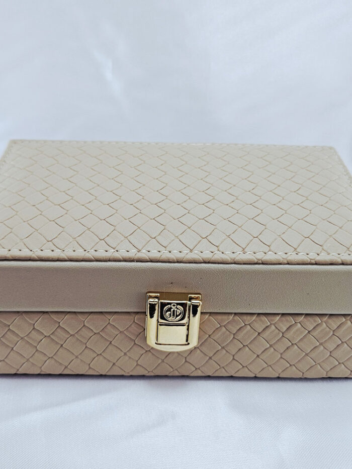 Estojo porta joias beje