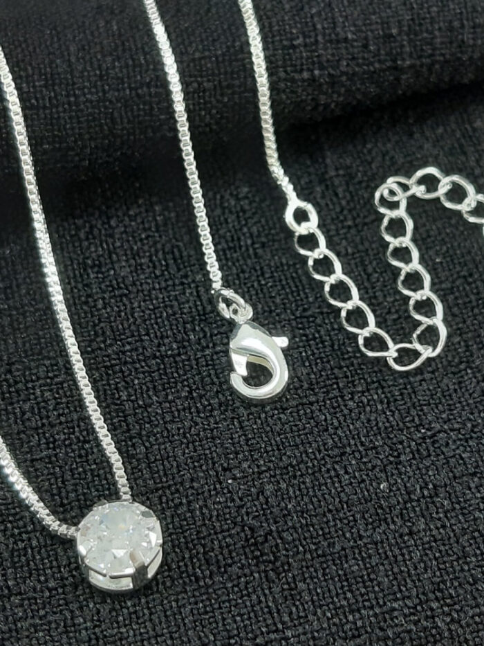 Gargantilha pingente ponto de luz