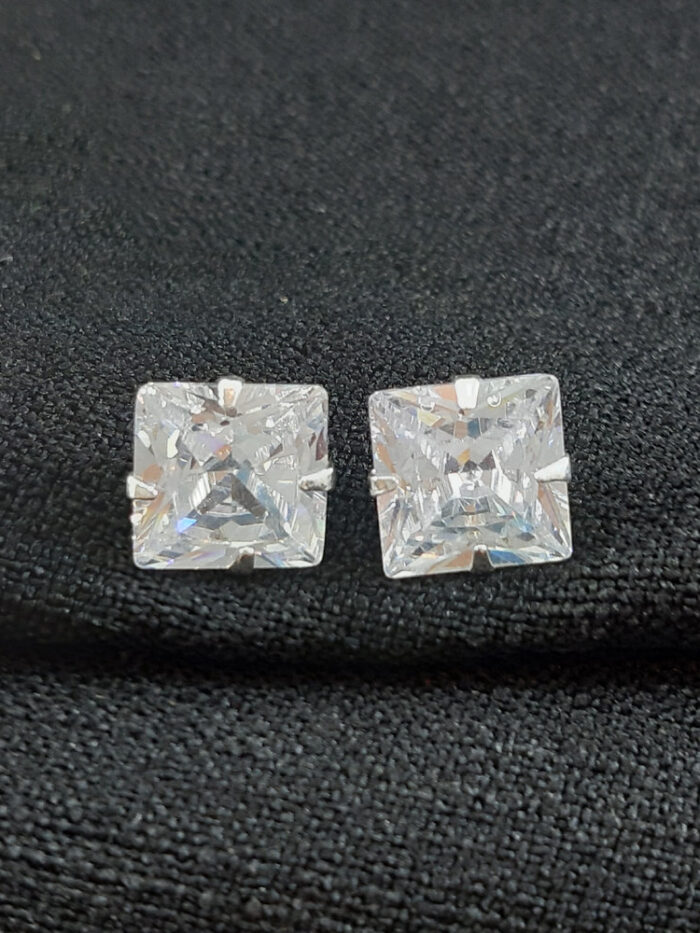 Brinco cristal quadrado