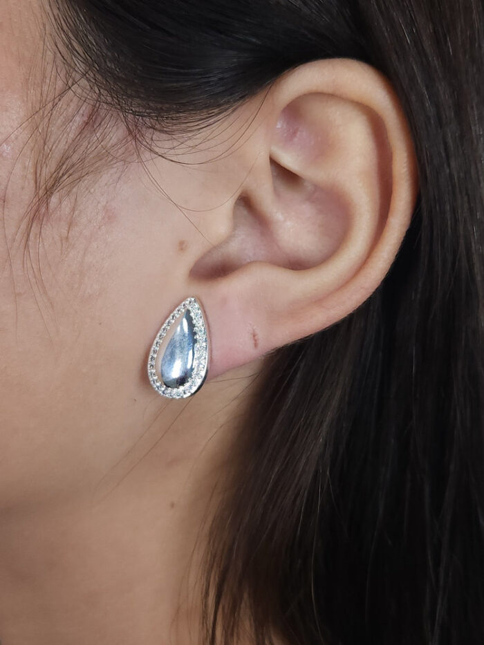 Brinco de pressão gota borda cravejada