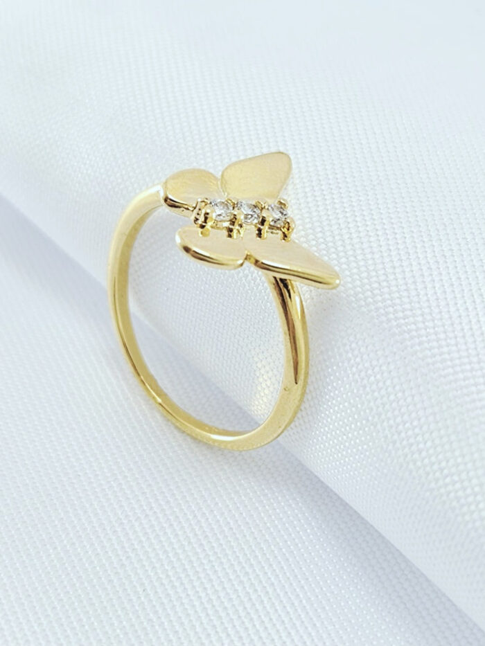 Anel borboleta com detalhe em cristal