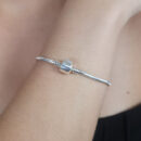 Pulseira berloque detalhada