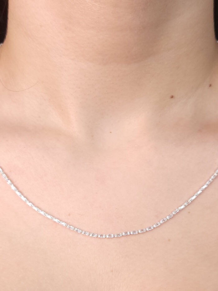 Gargantilha longuinho riviera pedras baguetes