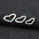 Brinco trio corações achatado