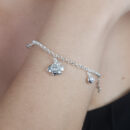 Pulseira elos português com pingentes peixe, estrela do mar e pérola