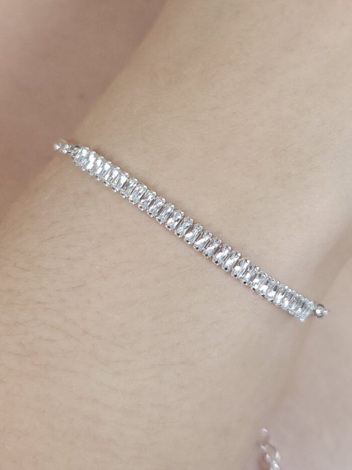 Pulseira elos cartier com fio pedras baguetes