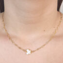 Choker elos cartier e torcido com borboleta branca