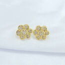 Brinco formato flor cravejado