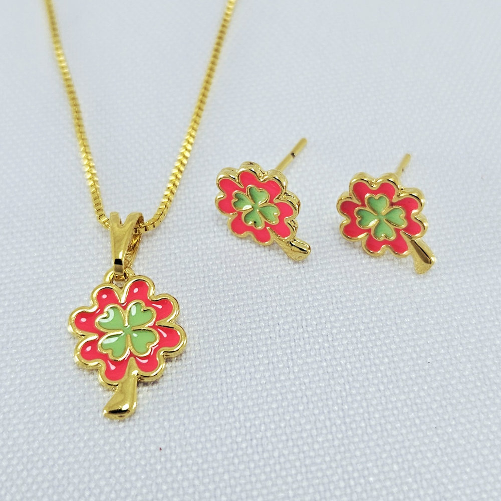 Conjunto infantil trevo colorido