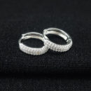 Argola detalhe cravejado cristal