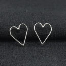 Brinco coração vazado