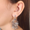 Brinco trabalhado duplo vazado