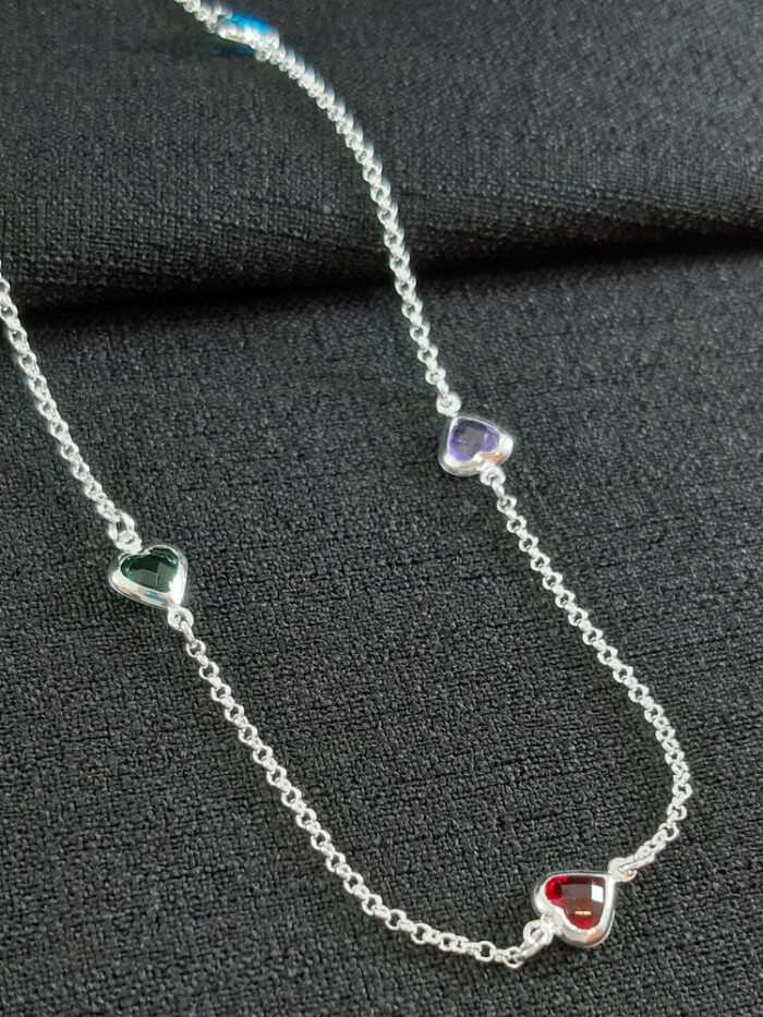 Gargantilha chocker corações colorido