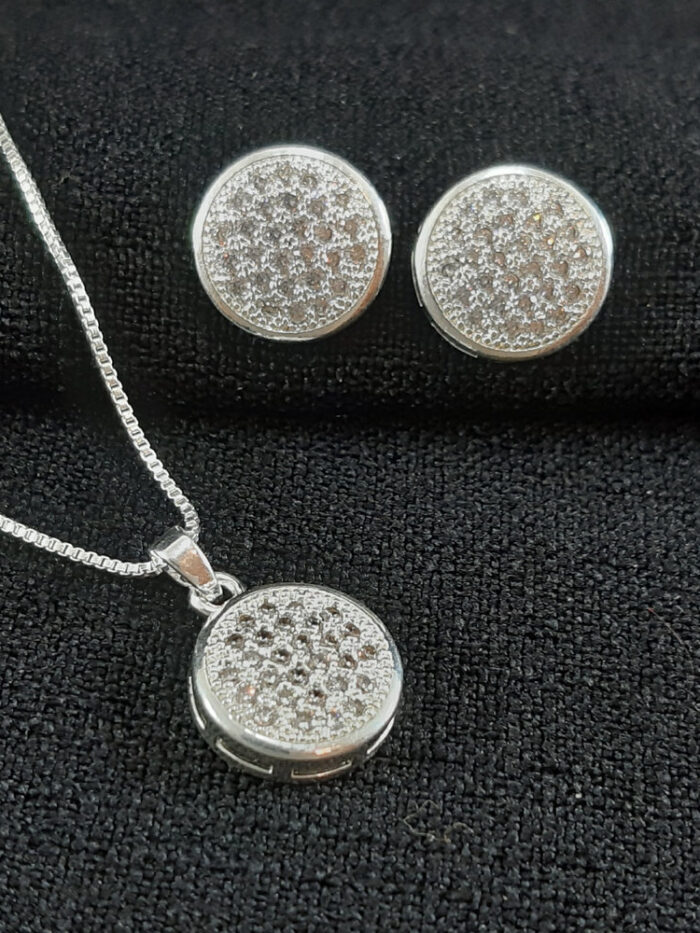 Conjunto círculo cravejado