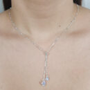 Gravatinha com corações pedra cristal