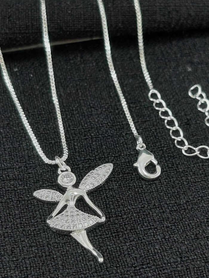 Gargantilha pingente fada cravejada