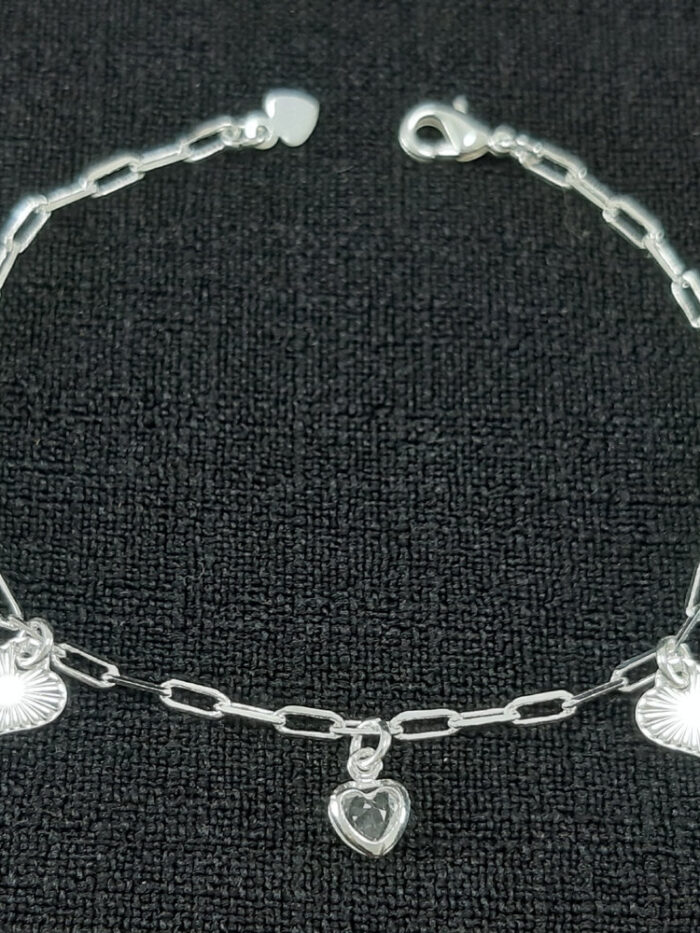 Pulseira infantil coração com pedra e trabalhado