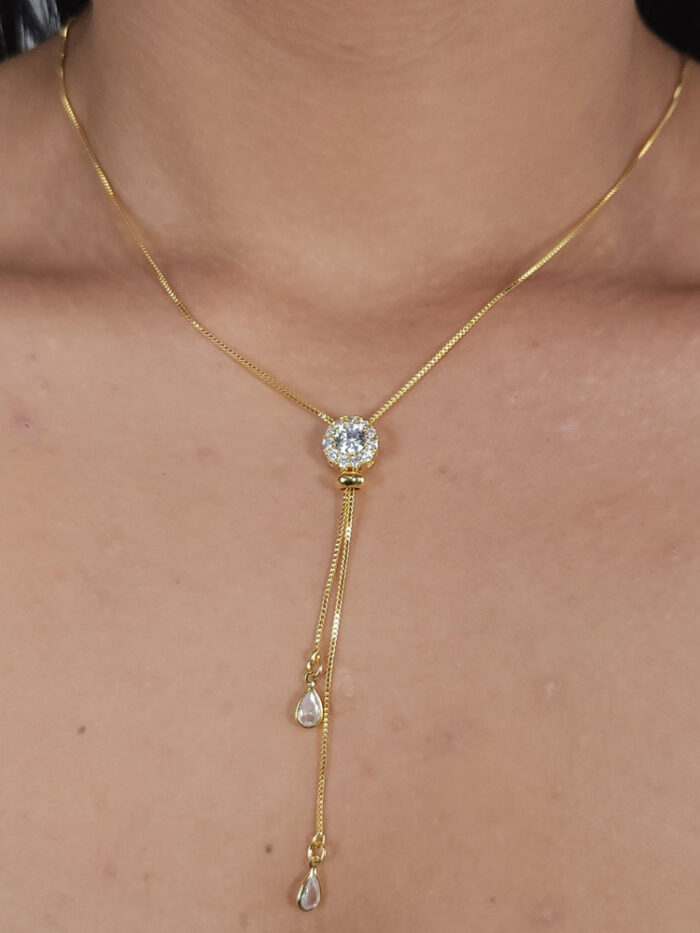 Garganilha gravatinha circulo cravejado