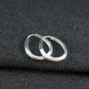 Argola oval fio liso fechada