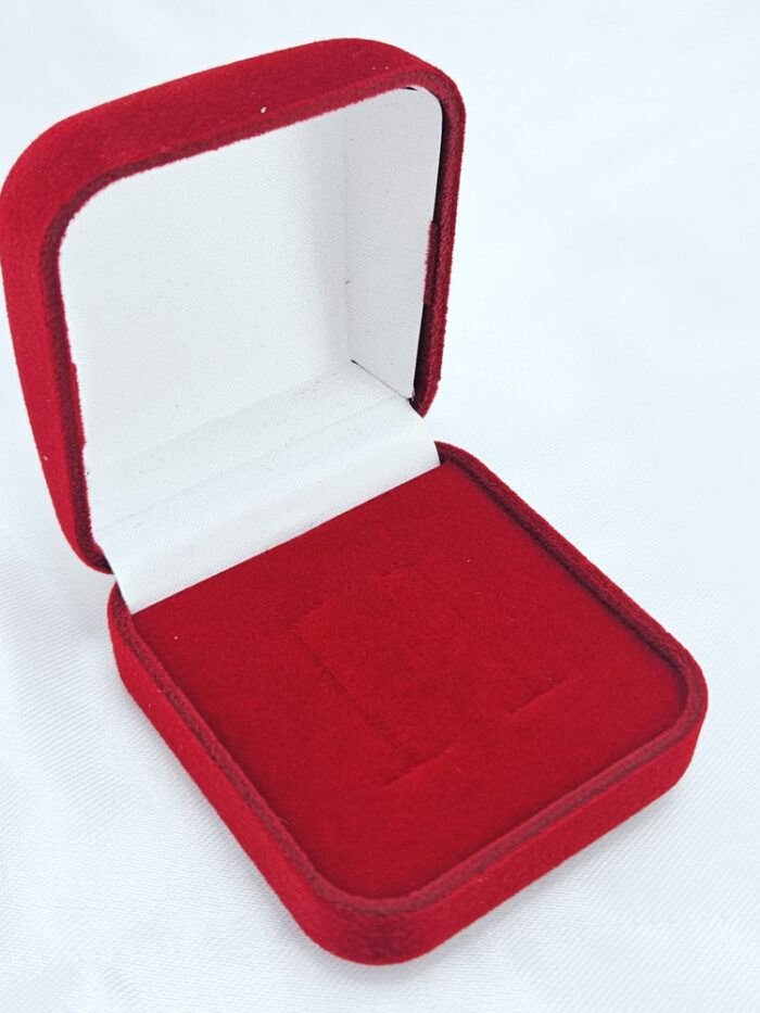 Caixa de veludo vermelho para aliança