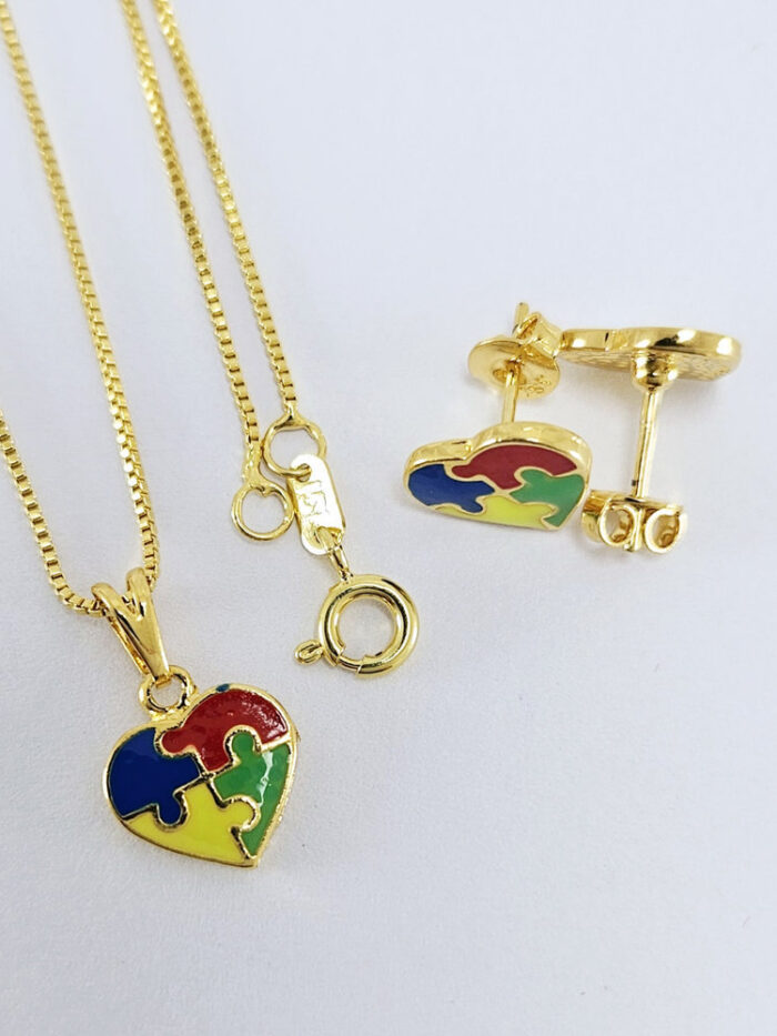 Conjunto coração símbolo  do  autismo