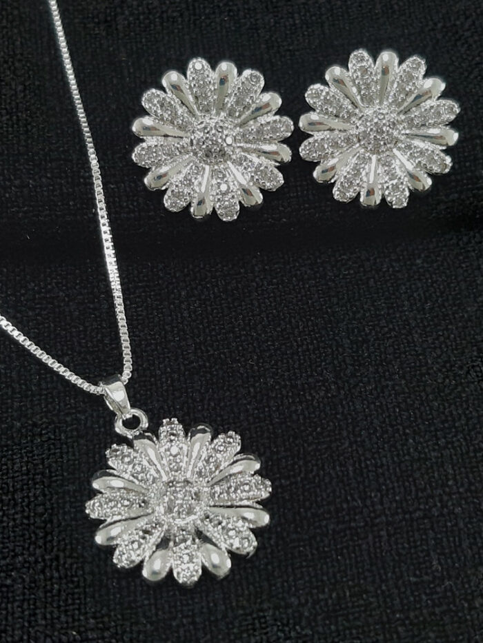 Conjunto  girassol cravejado