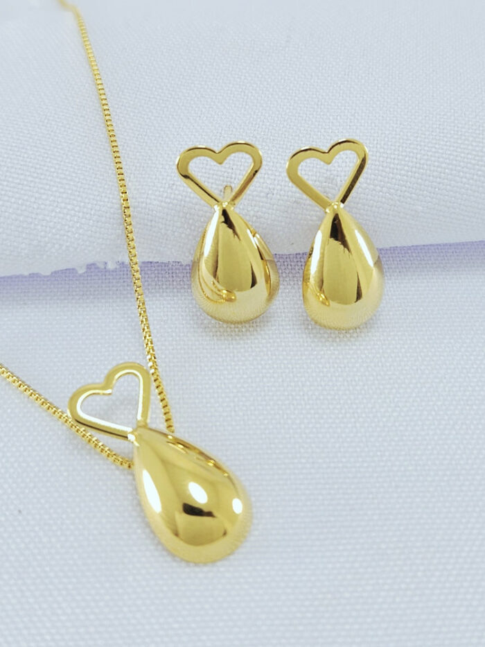 Conjunto base coração vazado com gota