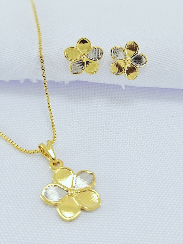 Conjunto infantil flor detalhe ródio fosco