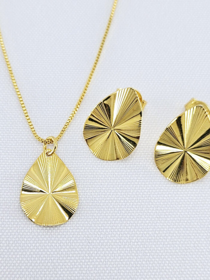 Conjunto orgânico estilo gota