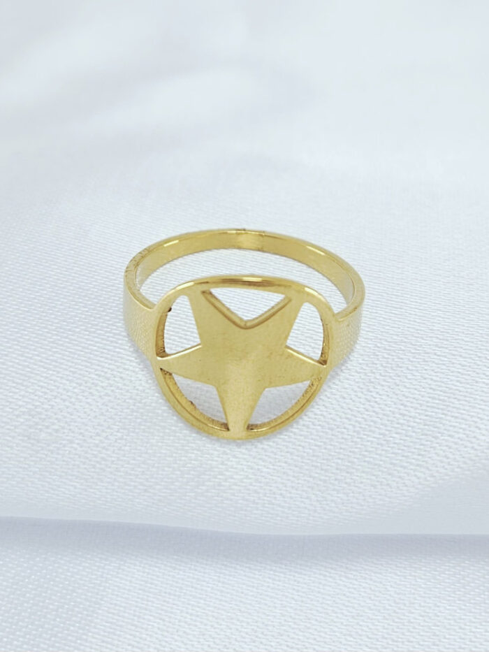 Anel com estrela boleada